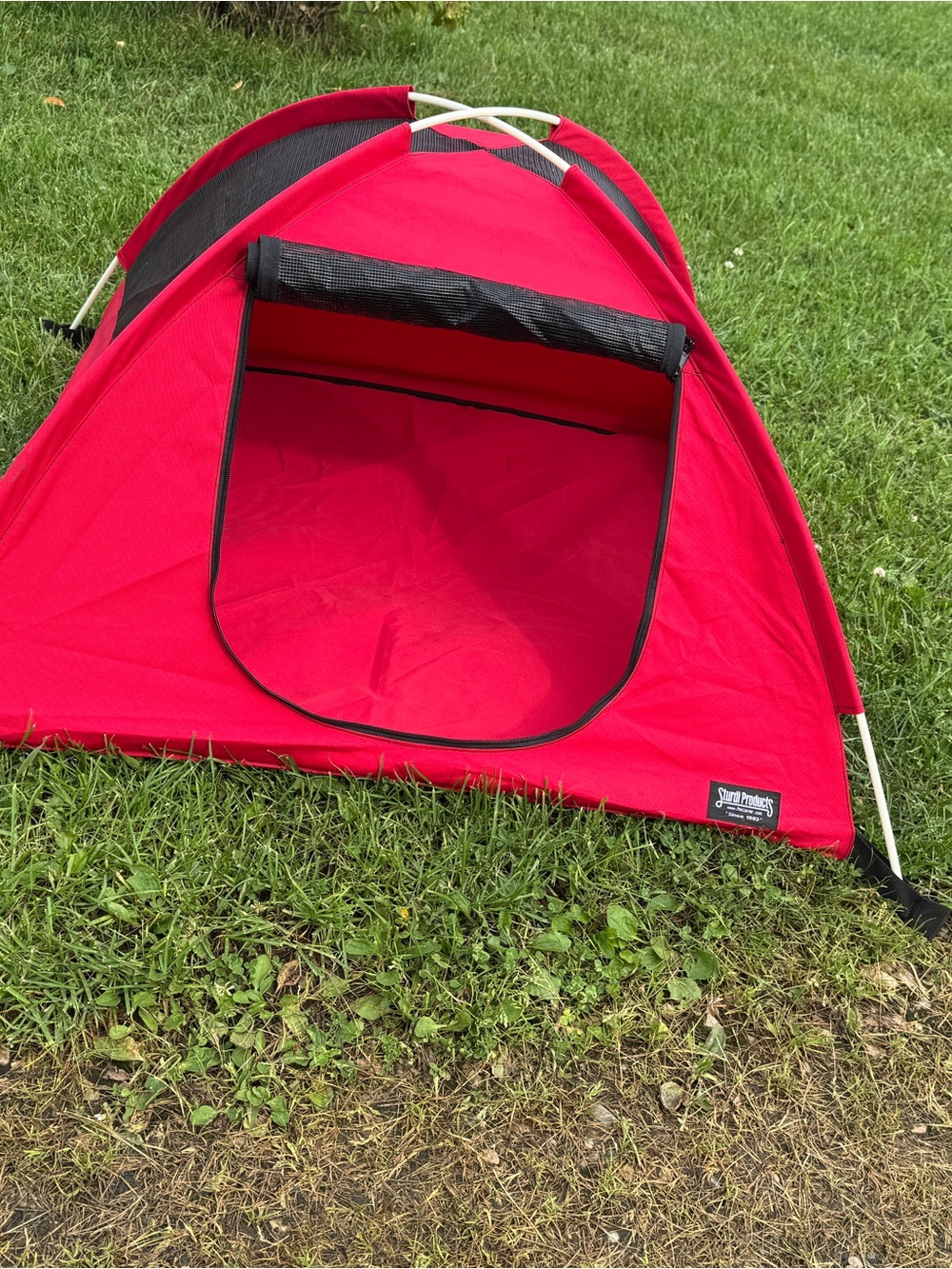 Pet tent shelter cats and small to medium dogs